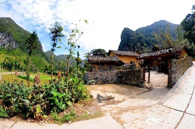 Nha Nghi T&T Hotel Dong Van  Eksteriør billede